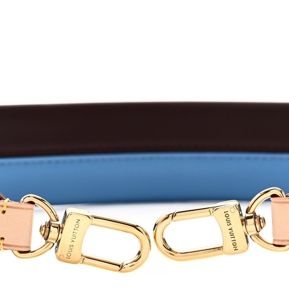 Authenticated Louis Vuitton LV Calfskin Cluny MM Shoulder Strap in Blue Glacial - Picture 4 of 16